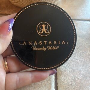 Anastasia Beverly Hills Black Compact